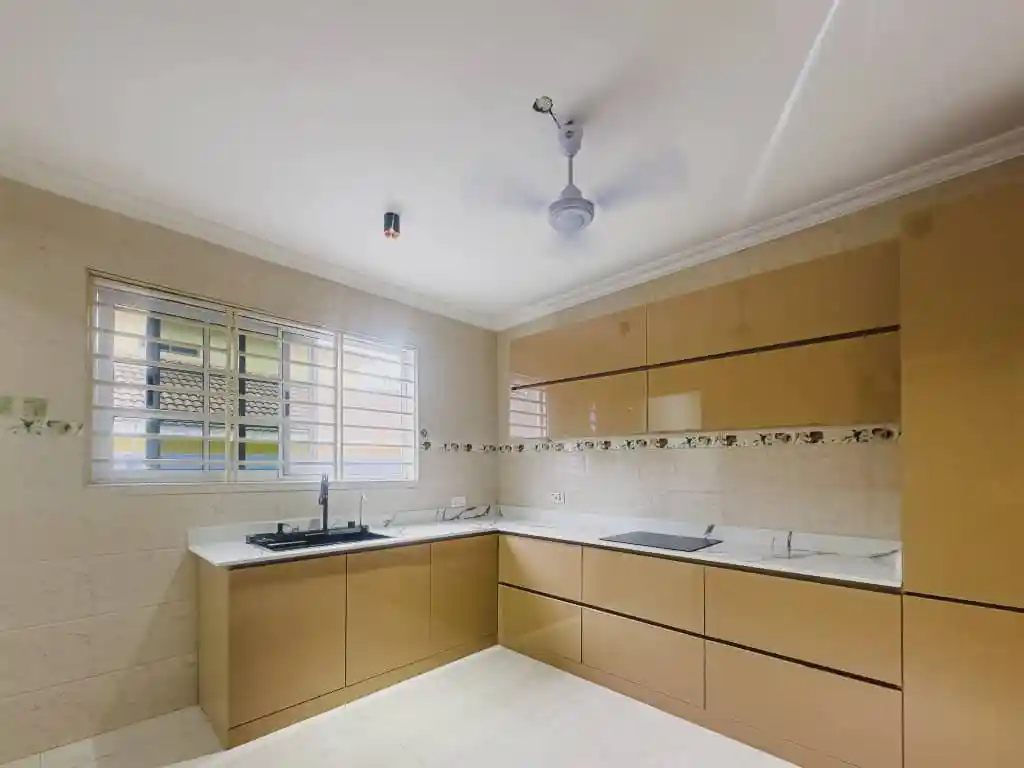 3 bedroom house rent trasacco east legon