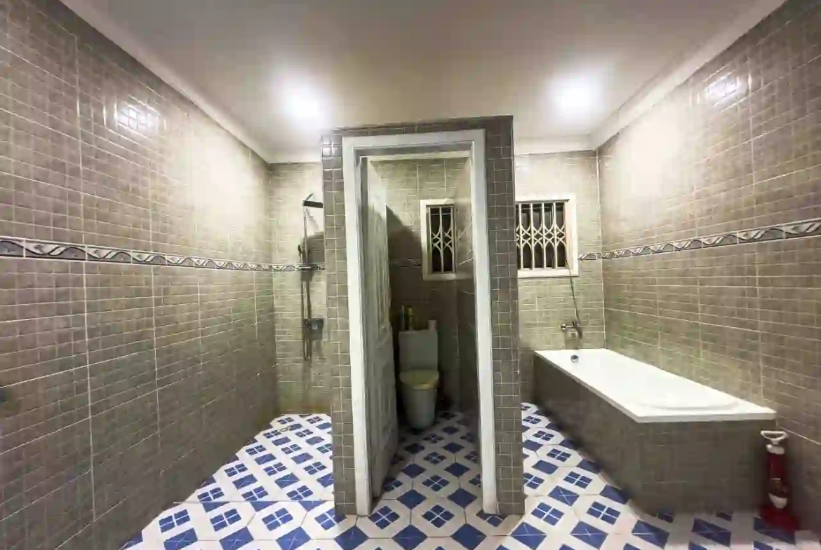 4 bedroom house for sale in teshie