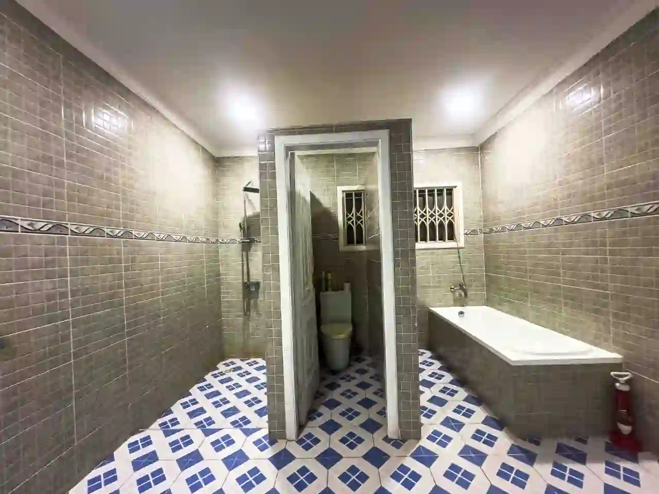 4 bedroom house for sale in teshie