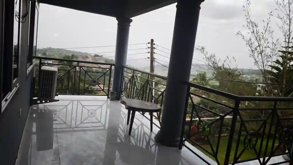 Cheap 5 bedroom house for sale aburi