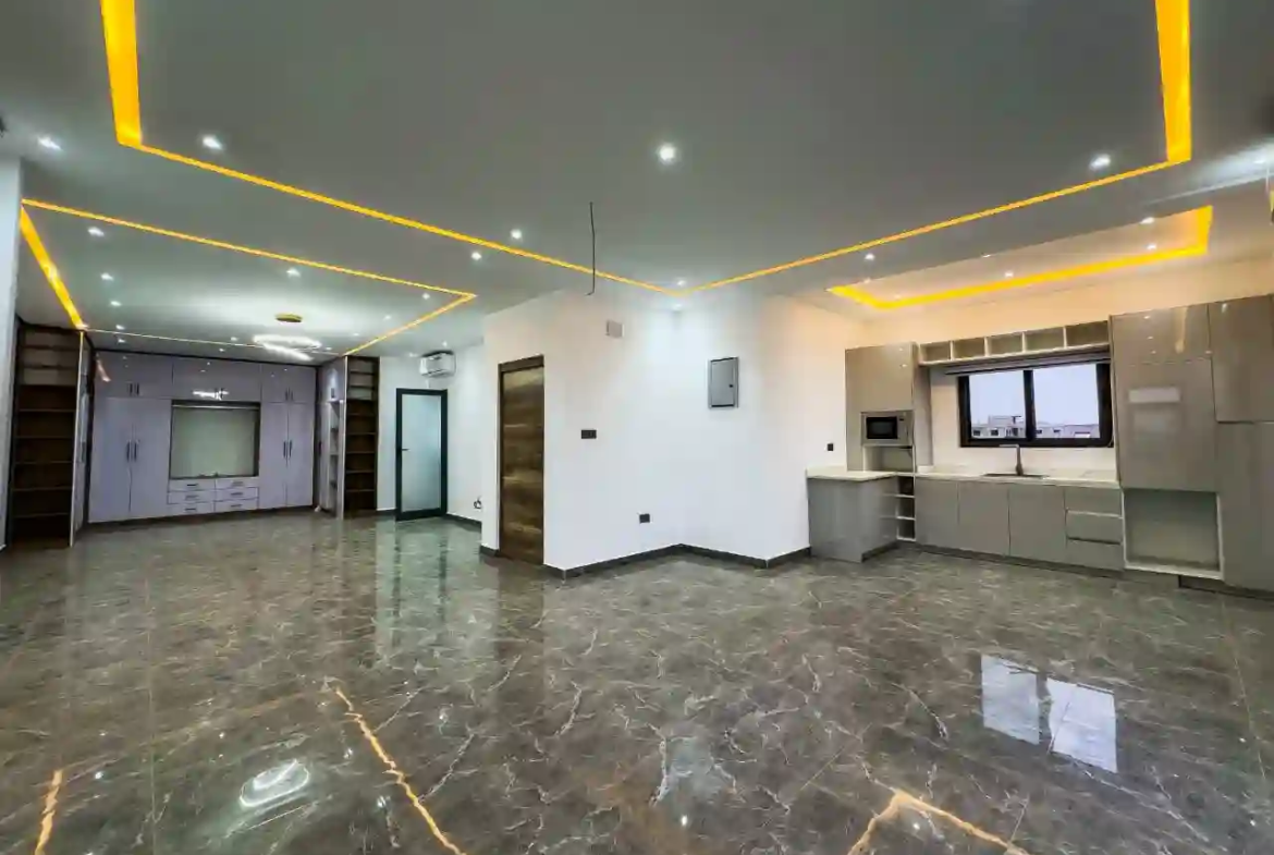 4 bedroom house for sale lakeside estate