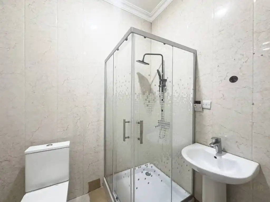 3 bedroom house rent trasacco east legon