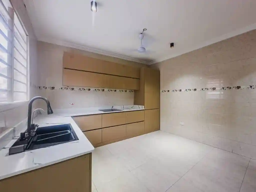 3 bedroom house rent trasacco east legon