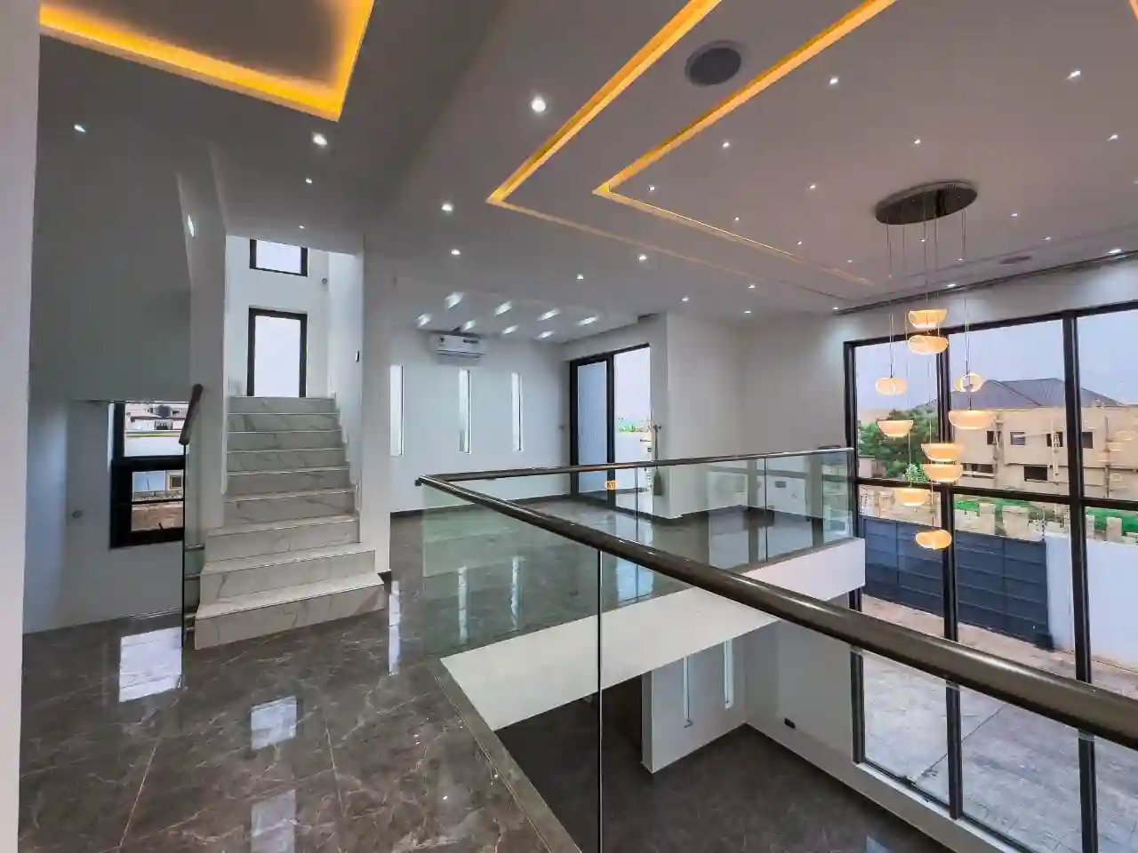 4 bedroom house for sale lakeside estate