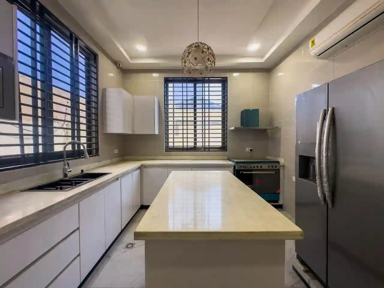 4 bedroom house for sale nmai dzorn