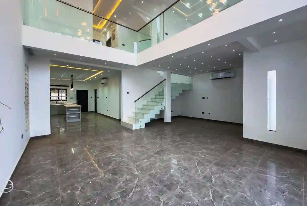 4 bedroom house for sale lakeside estate