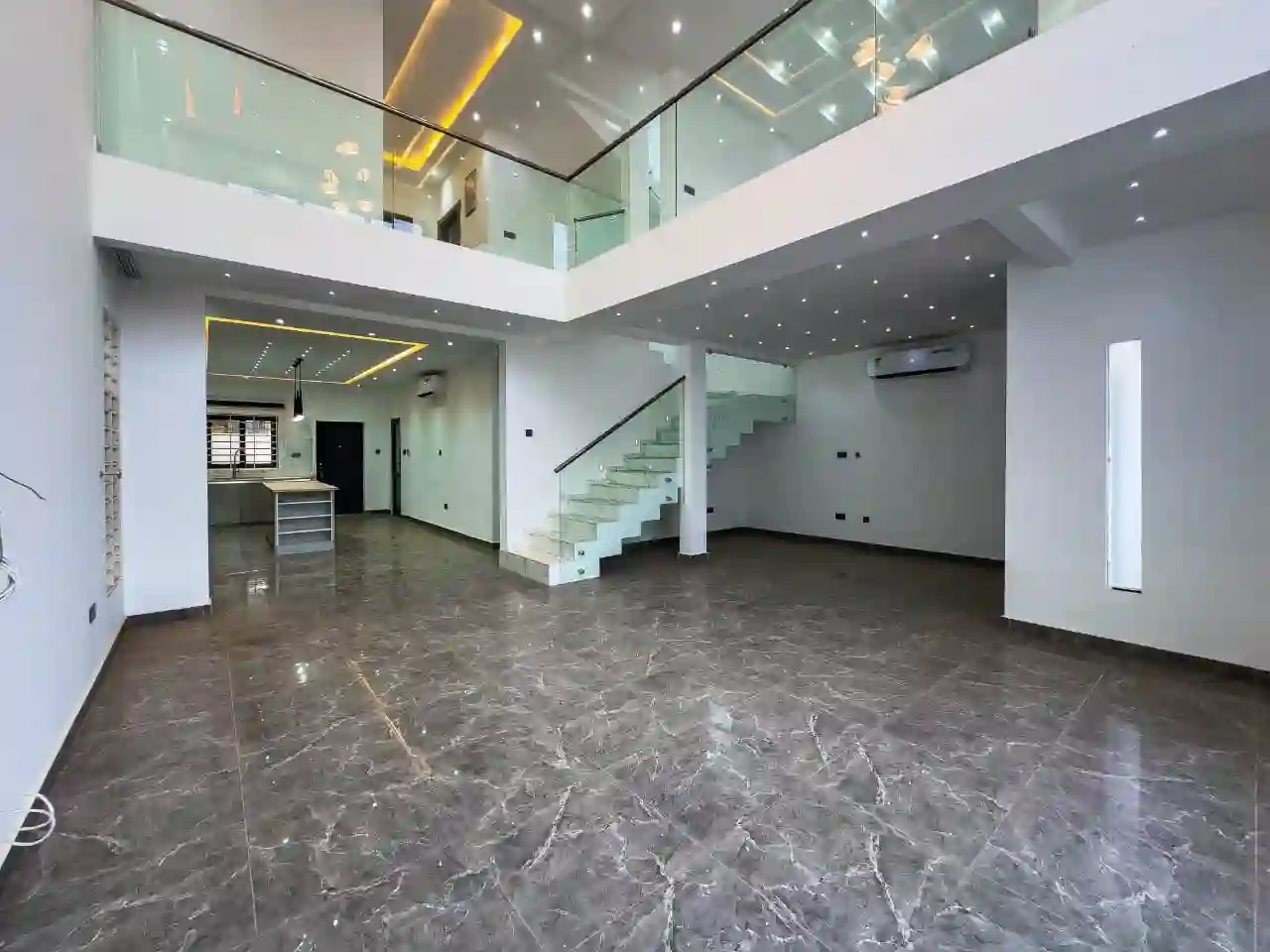 4 bedroom house for sale lakeside estate