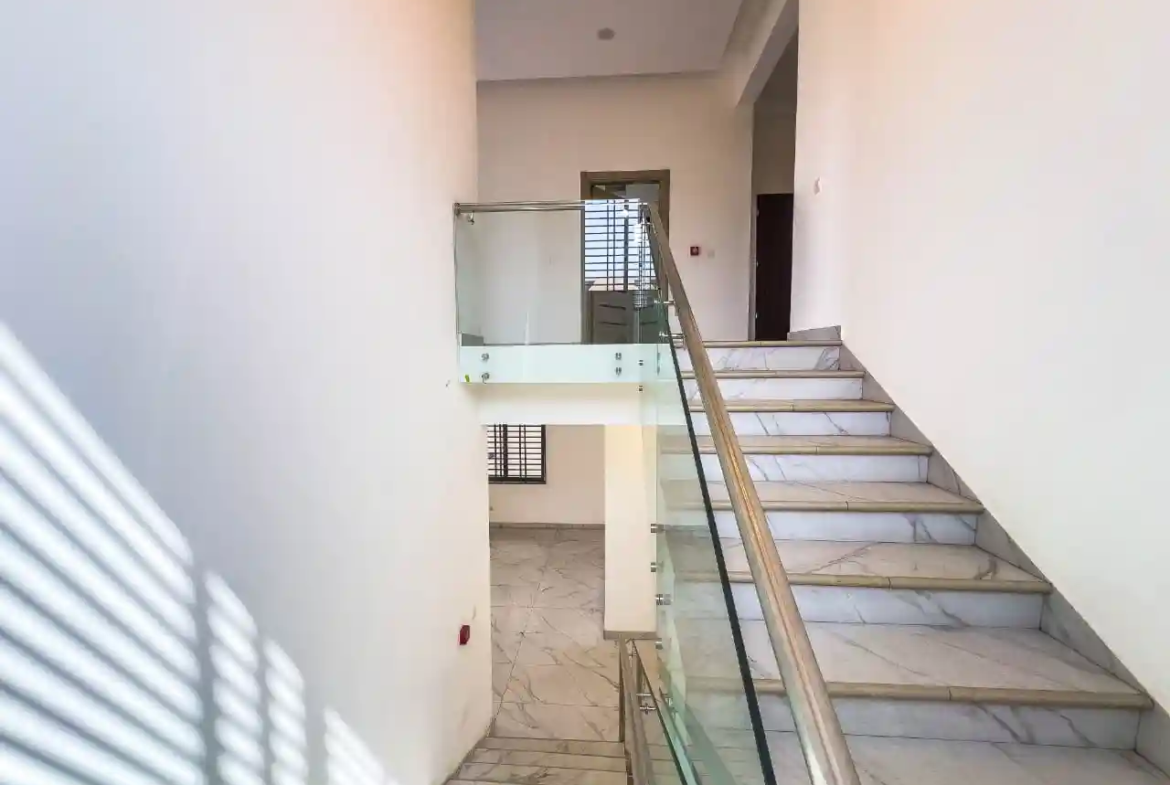 4 bedroom house for sale nmai dzorn