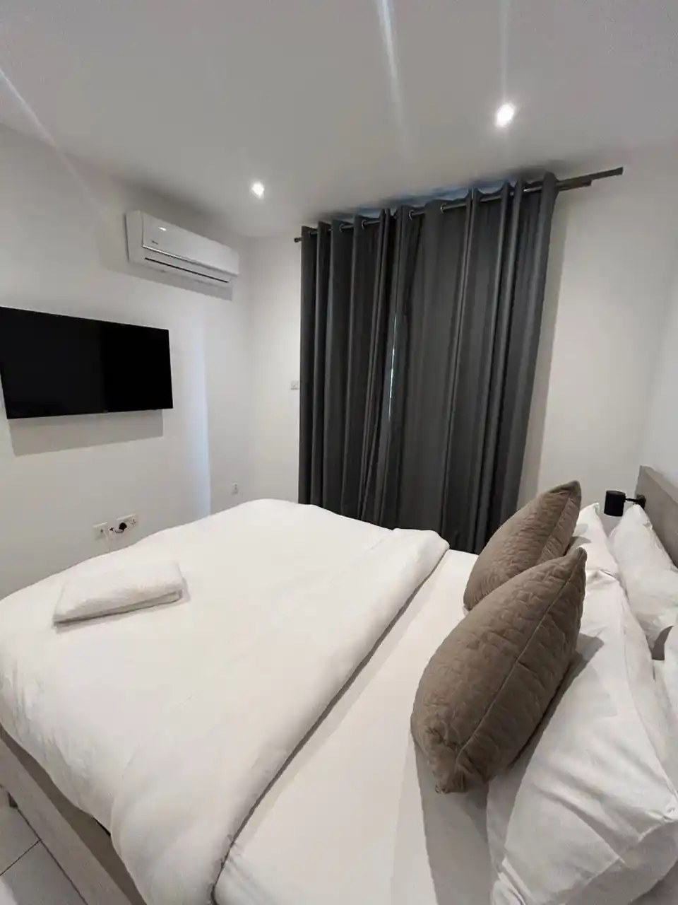 One bedroom apartment for rent loxwood