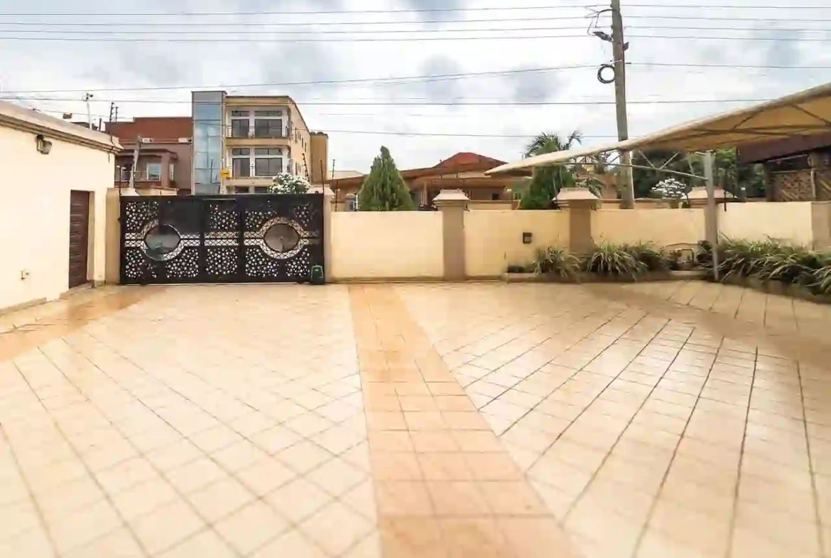 3 bedroom apartment for rent in East Legon