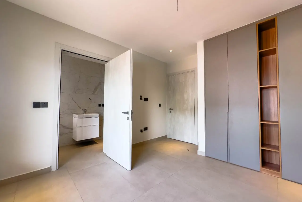 5 bedroom house for sale in East Legon