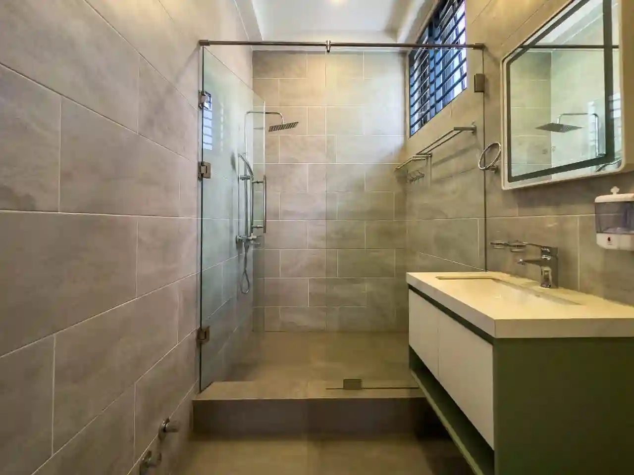 4 bedroom house for sale nmai dzorn