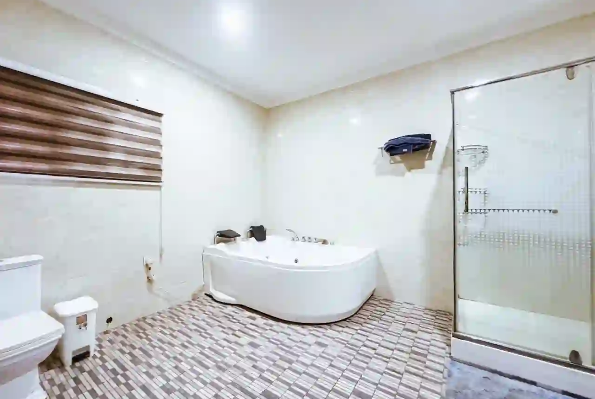 3 bedroom apartment for rent in East Legon