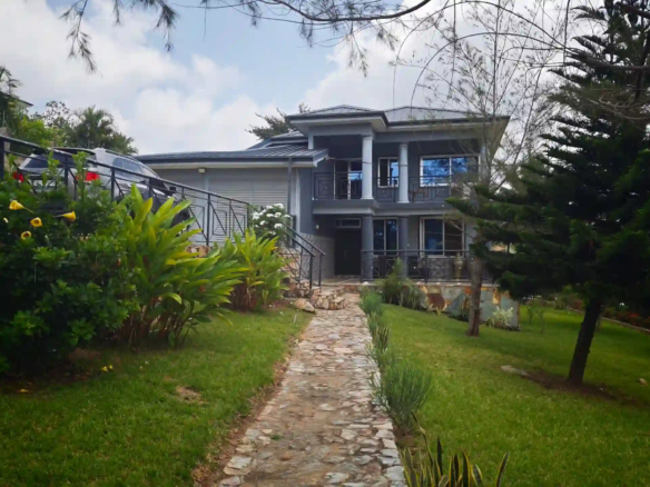 Cheap 5 bedroom house for sale aburi