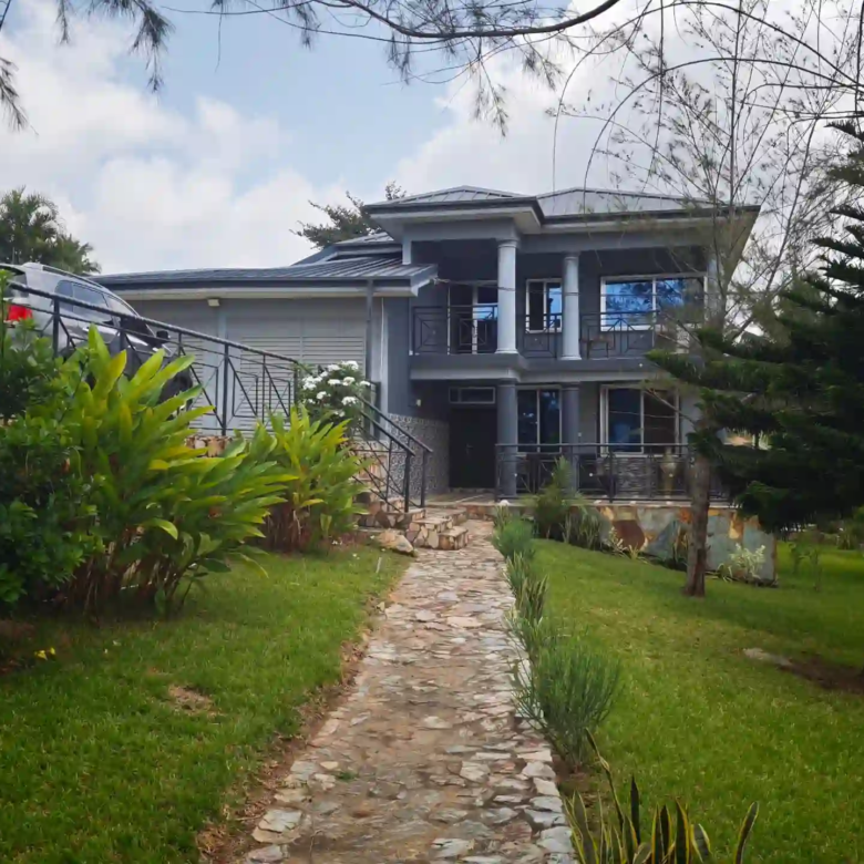 Cheap 5 bedroom house for sale aburi