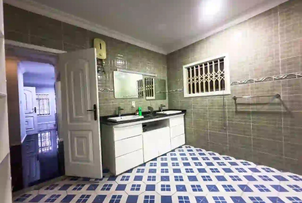 4 bedroom house for sale in teshie