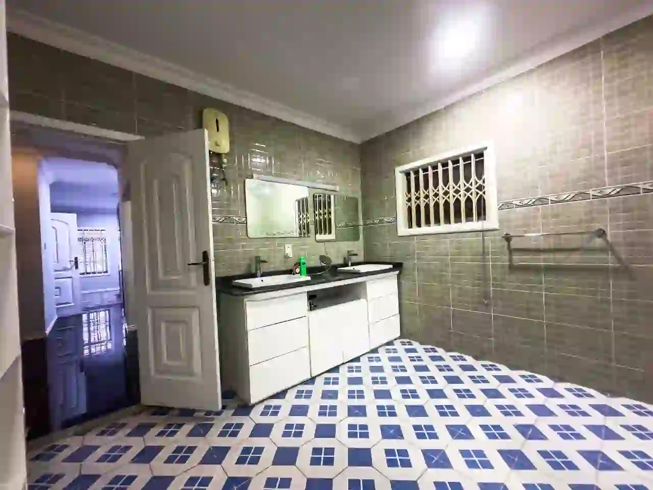 4 bedroom house for sale in teshie