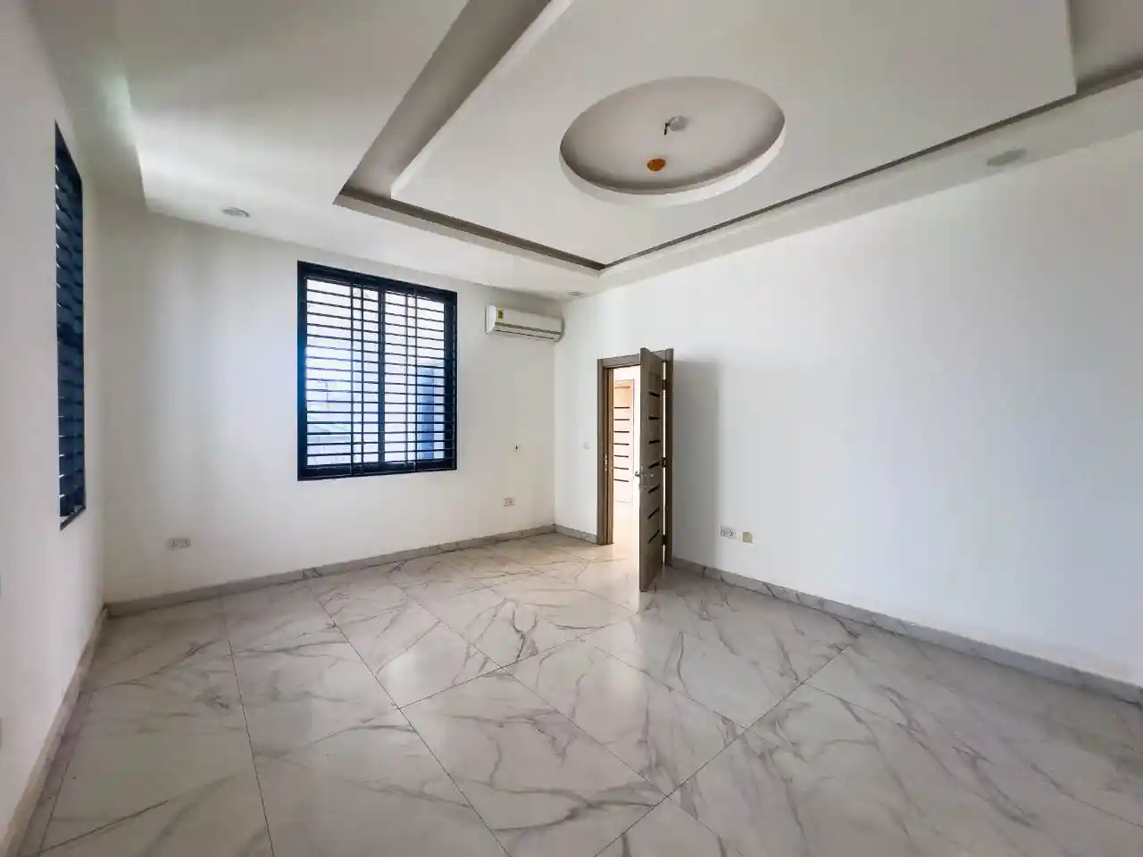 4 bedroom house for sale nmai dzorn