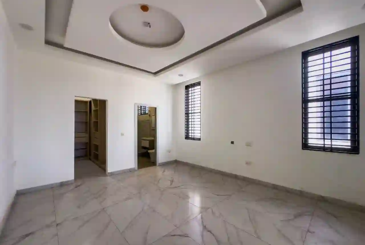 4 bedroom house for sale nmai dzorn