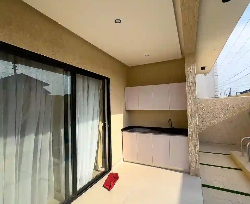 4 bedroom house for sale adjiringanor