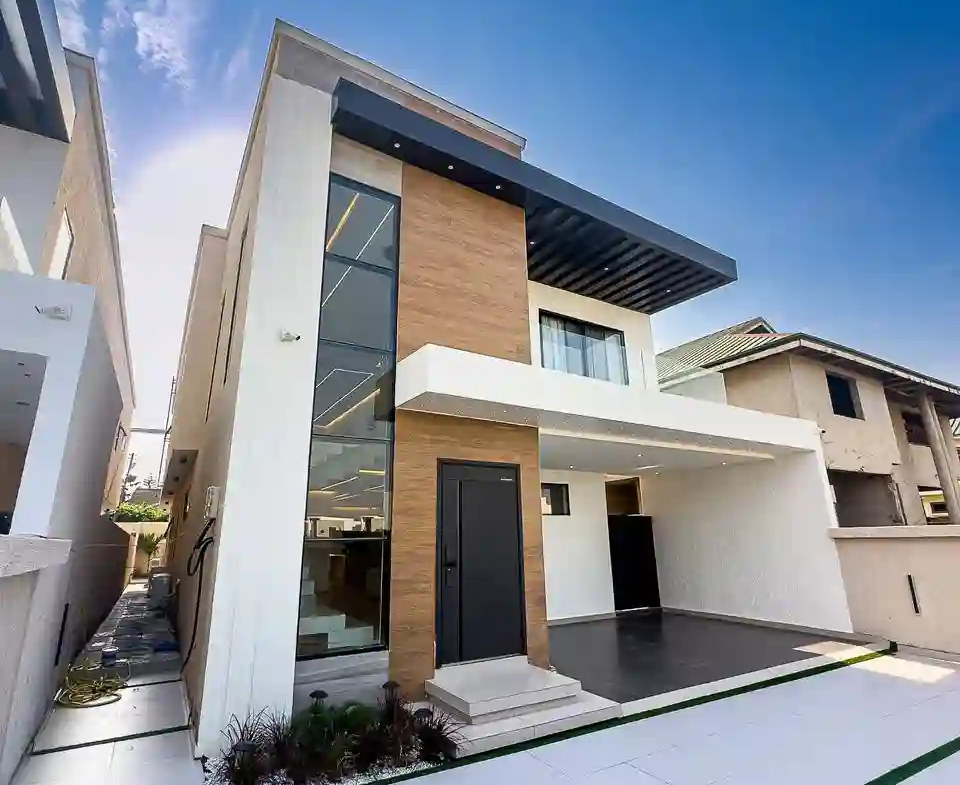 :4 bedroom house for sale adjiringanor