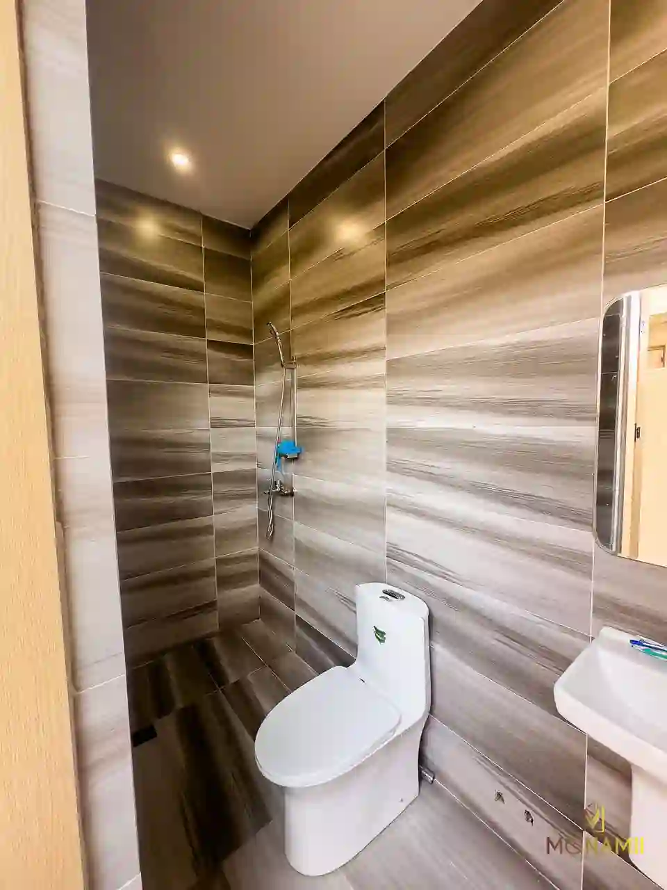 4 bedroom house for sale adjiringanor