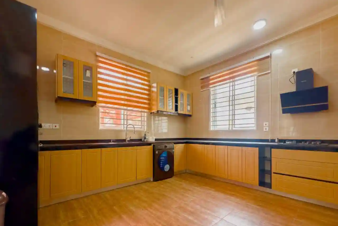 3 bedroom House for rent in Achimota