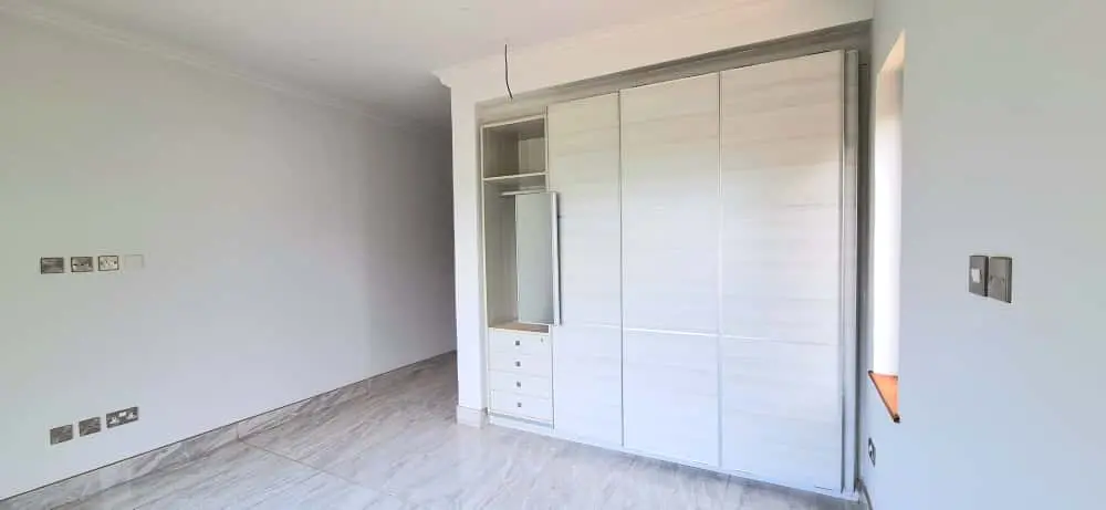 4 bedroom house for rent in spintex LASHIBI