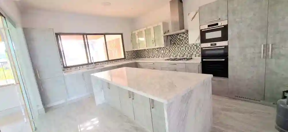 4 bedroom house for rent in spintex LASHIBI