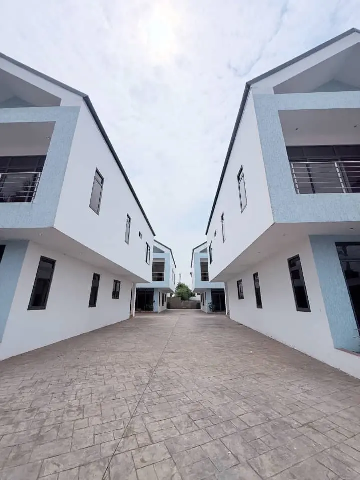 3 bedroom townhouse for rent abelemkpe accra